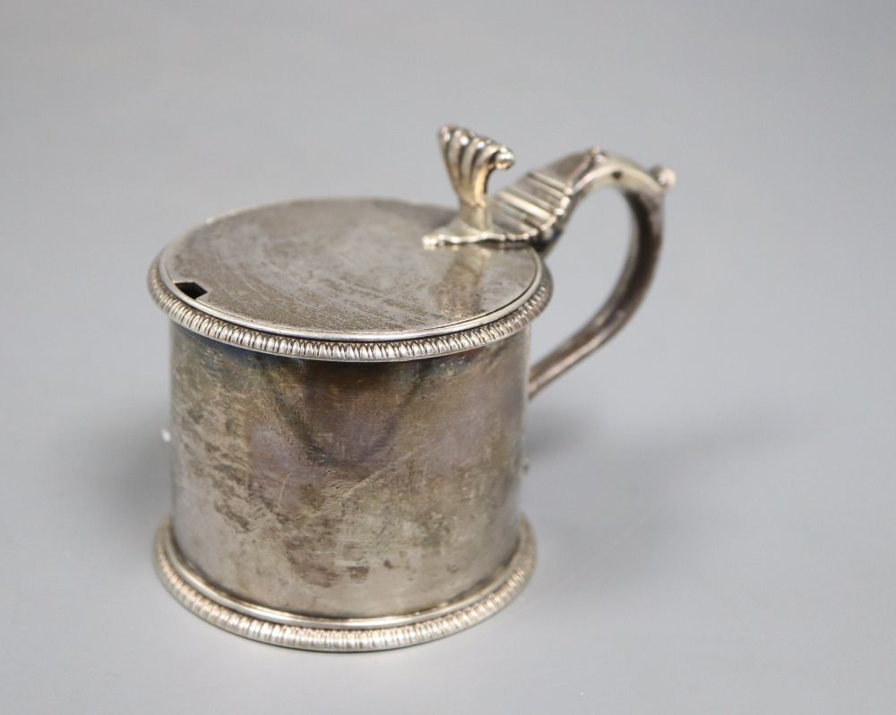 A Victorian silver drum mustard, London, 1850, 73mm.